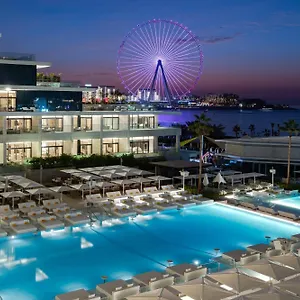 Five Luxe Hotel